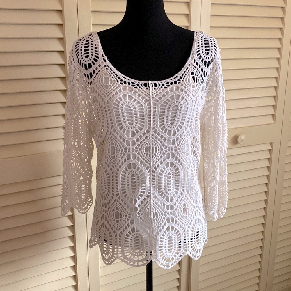 Adiva crochet lightweight sweater with attached camisole 3/4 sleeves - size L